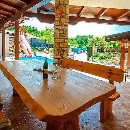 Casa Antoli Semesterbostad