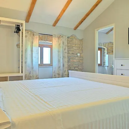 Casa Antoli 別荘 Tinjan