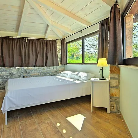 Casa Antoli Vikendica Tinjan